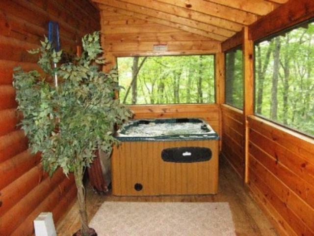 Bear Pleasures Cabin Villa Gatlinburg Exterior photo
